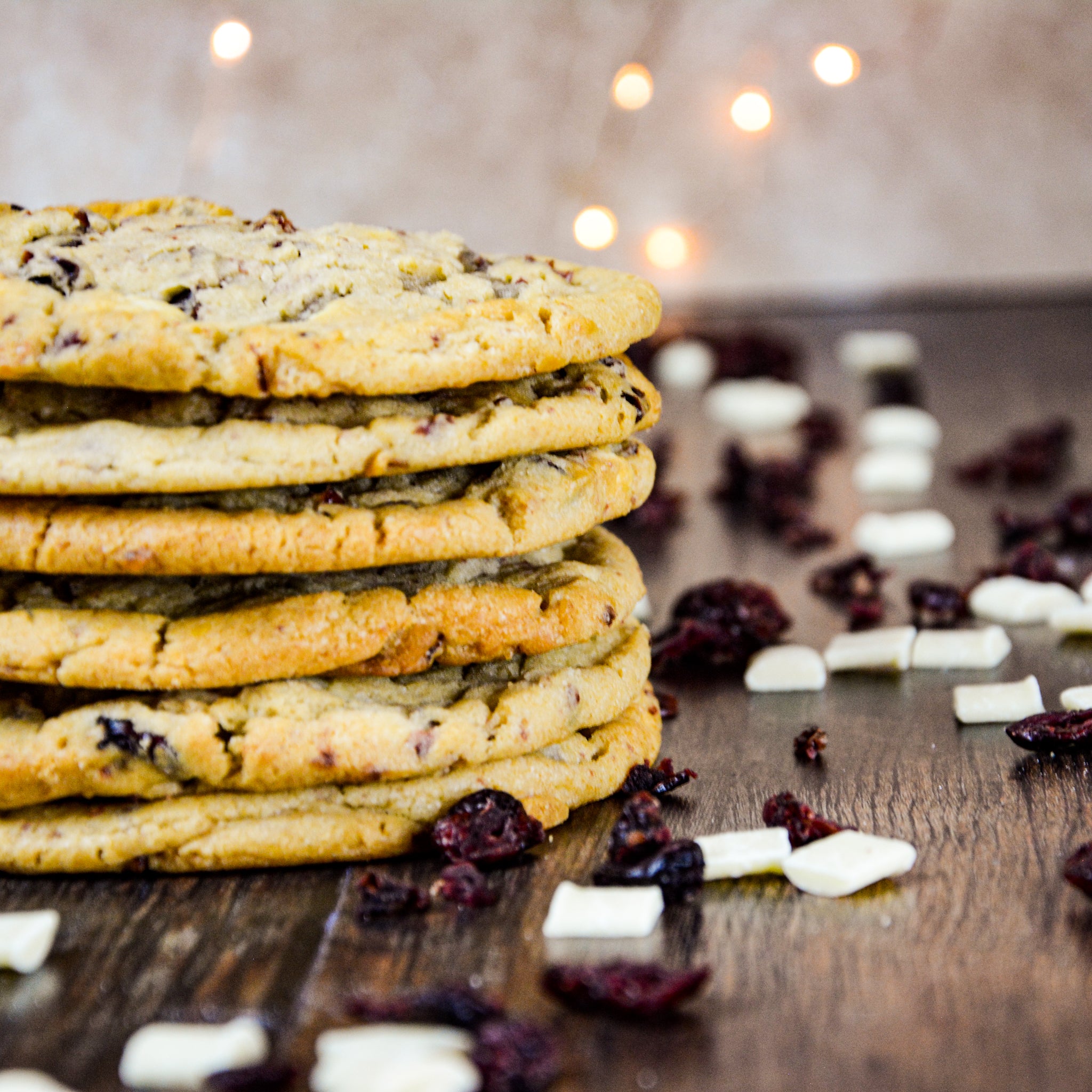 White Chocolate & Cranberry Cookie