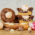 Load image into Gallery viewer, Lindt Lindor Brookie Cup
