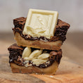 Load image into Gallery viewer, Milkybar Brookie Cup
