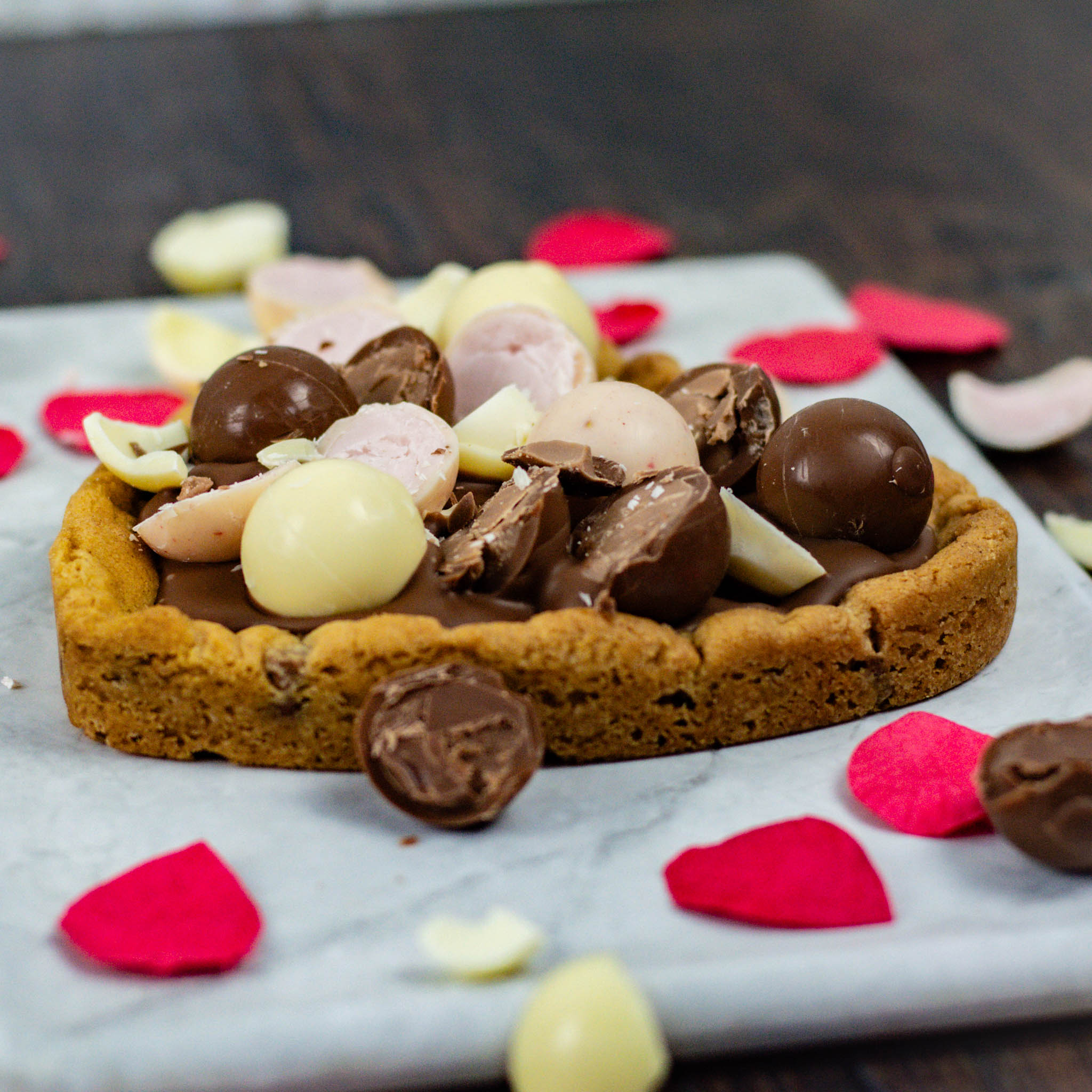 GIANT Lindt Lindor Heart Cookie